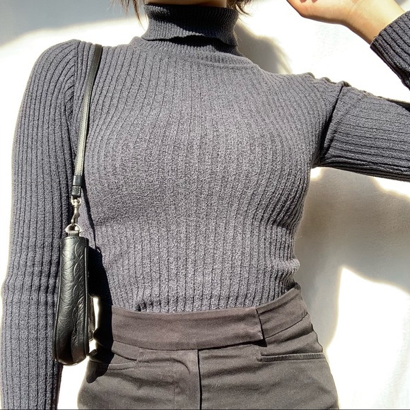 Dark grey turtle neck sweater - Picture 3 of 3